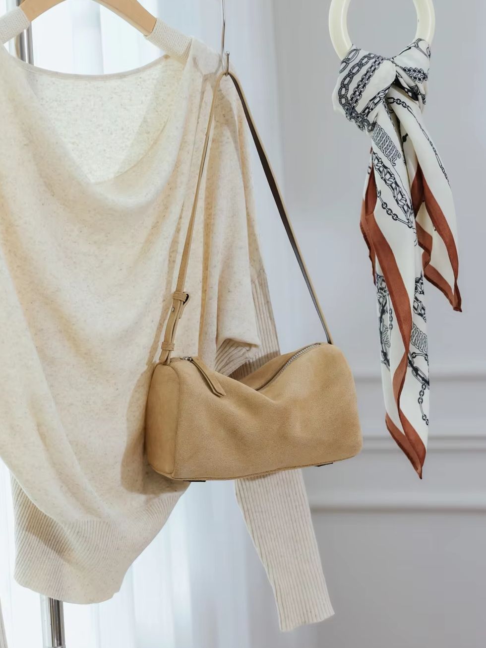 Tas Selempang Silinder Kulit S - Women Bags 2026 Trends ulasan dan harga